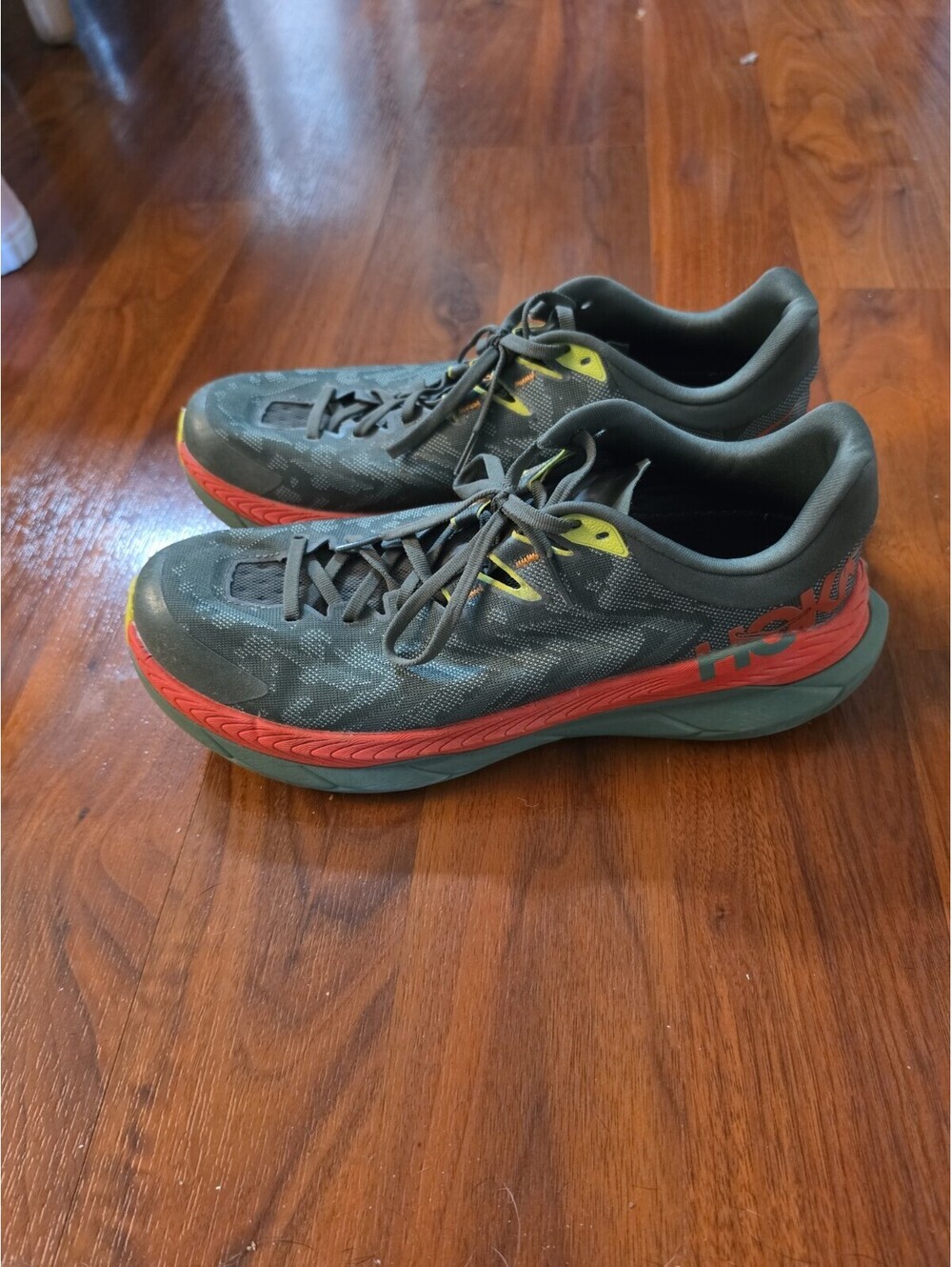 HOKA ONE ONE Tecton X Men’s Running Sneakers Green Orange Yellow. 10.5D